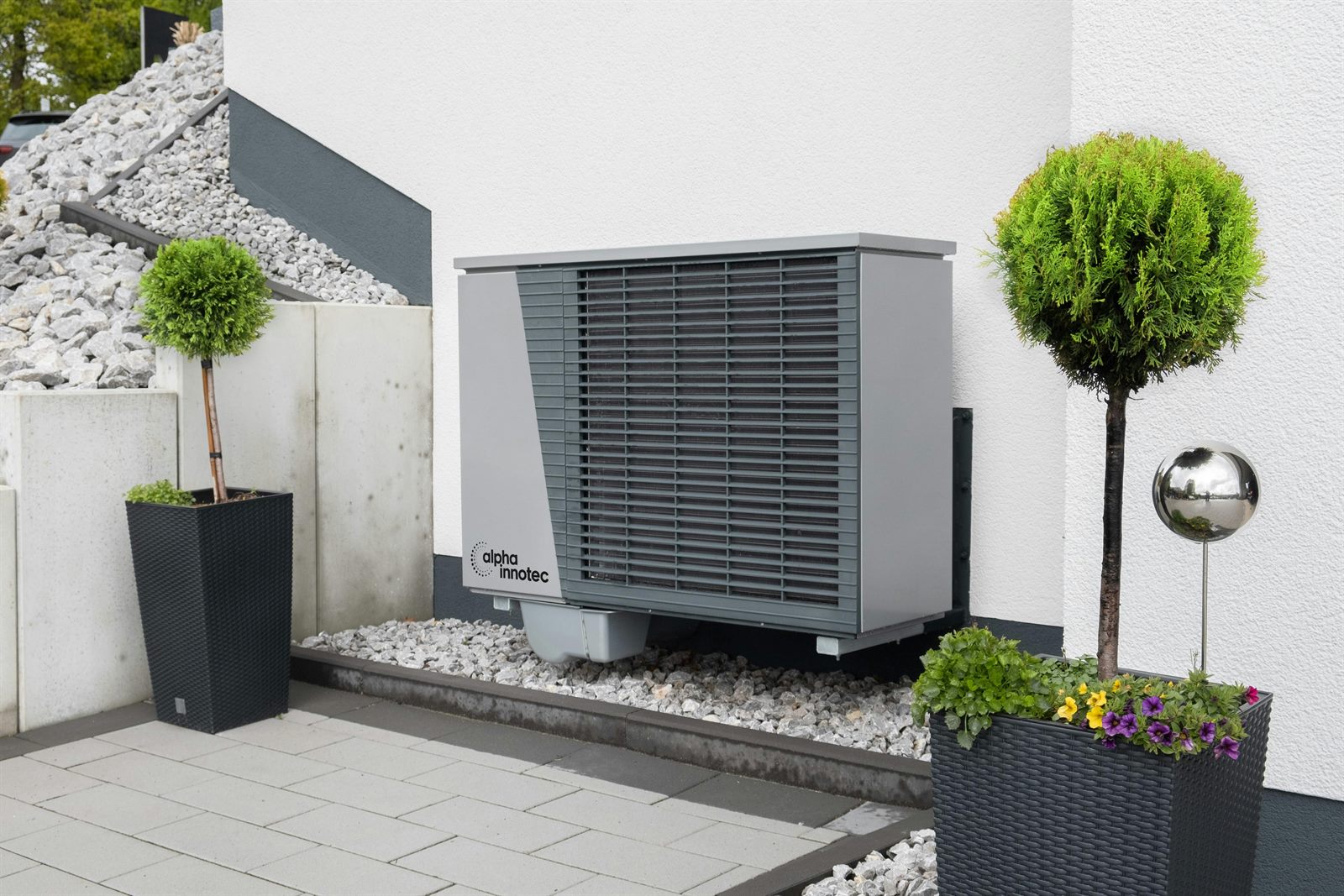 High-efficiency heat pump installation at a Pickerington OH home